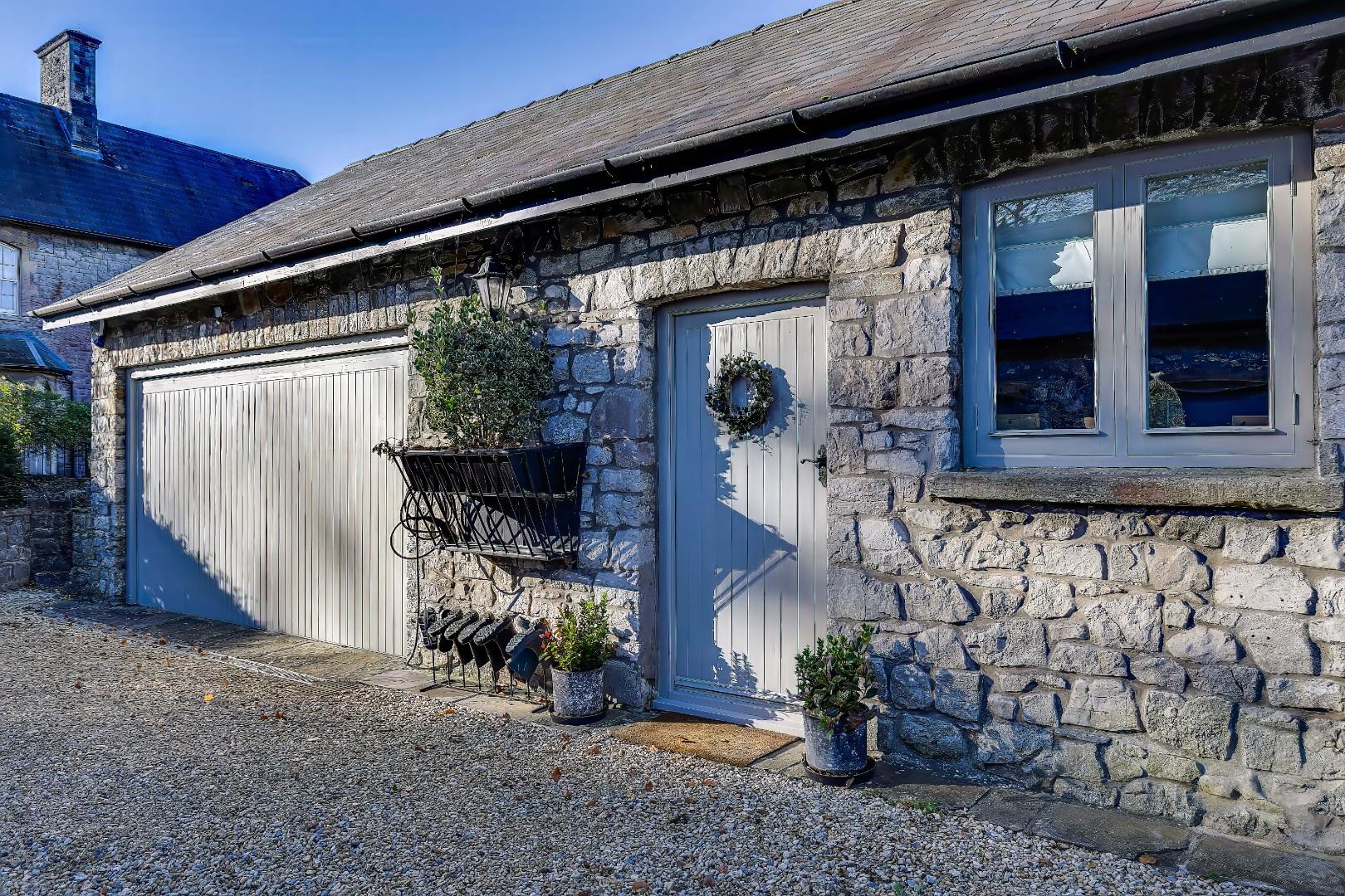 Newton, Porthcawl, Bridgend County Borough, CF36 5SP